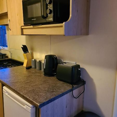 Cosy, Family Caravan Near The Beach Clacton-on-Sea Kültér fotó